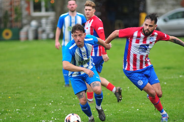 South Devon Football League Premier Division. Newton Abbot 66  versus Newton Abbot Spurs 2nds.  Near neighbours Spurs came top in this local derby with a 1-0 win over '66.