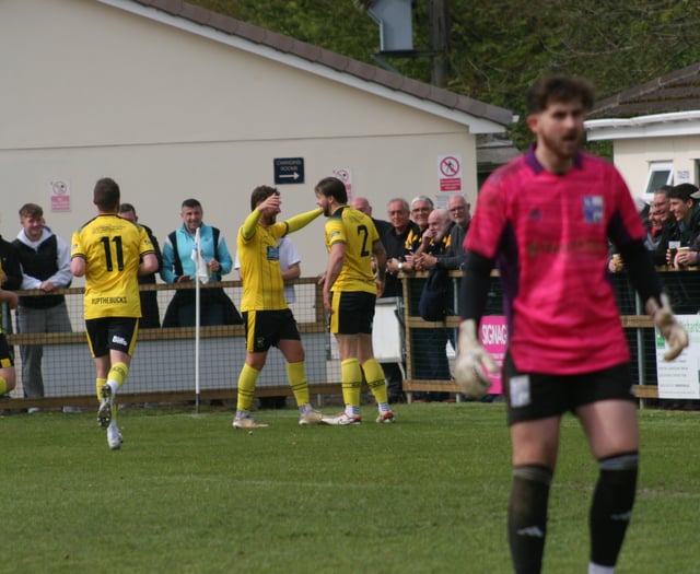Hart steers Buckland into the playoffs