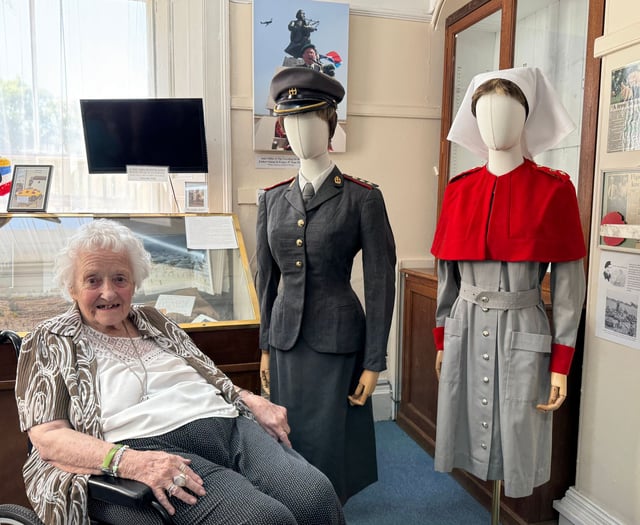 Army Nurse Donates to Dawlish Museum