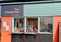 Franco serves a pizza Italy on Teignmouth’s back beach