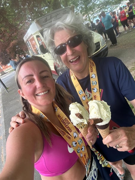 F2R duo Lydia Hayman (Left) and Faye Hussey