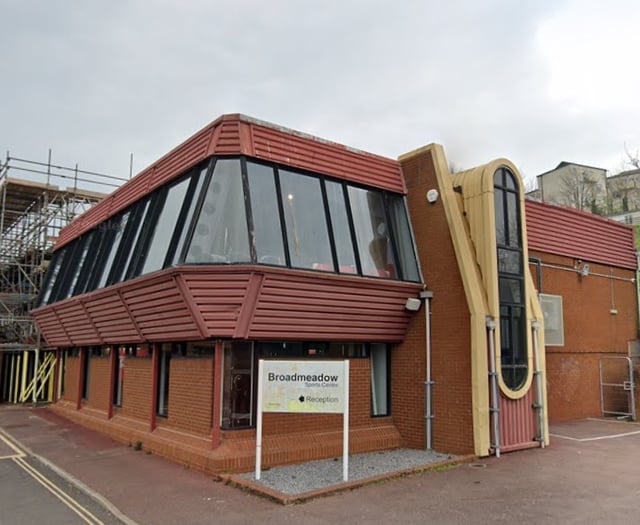 Council hoping to get keys to leisure centre back by July 