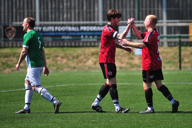 Perring powers Bovey to league win