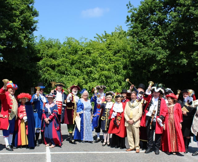 Town criers compete at Kingsteignton