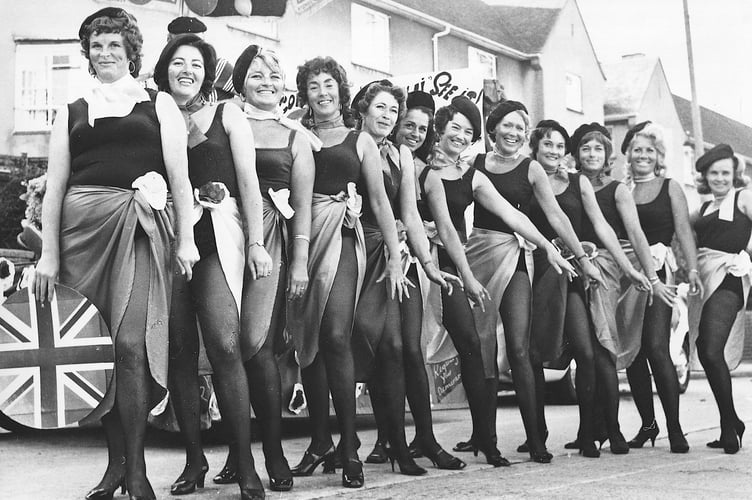 Mystery carnival.  Showing a leg - but at which carnival and who are they?