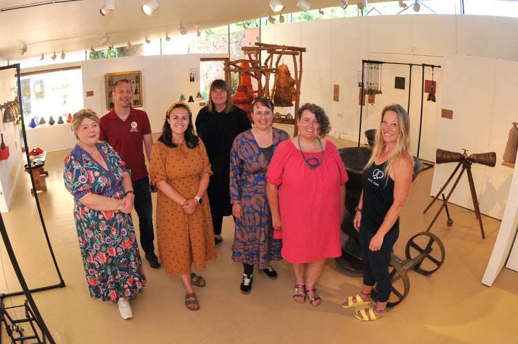 Celebrating the local partnerships the make Craft Festival and Bovey Tracey special. Pictured from left are: Charlotte Wignall (Wignalls), Cllr Corin Burton (Bovey Tracey Town Council and Business for Bovey ), Ashleigh Weston (Craft Festival), Laura Wasley (CEO, MAKE Southwest), Cllr Lisa Robilllard-Webb (Bovey Tracey Town Council and Business for Bovey), Sarah James MBE (Co-founder and director of Craft Festival) and Anna White (Pretzel Studio). 