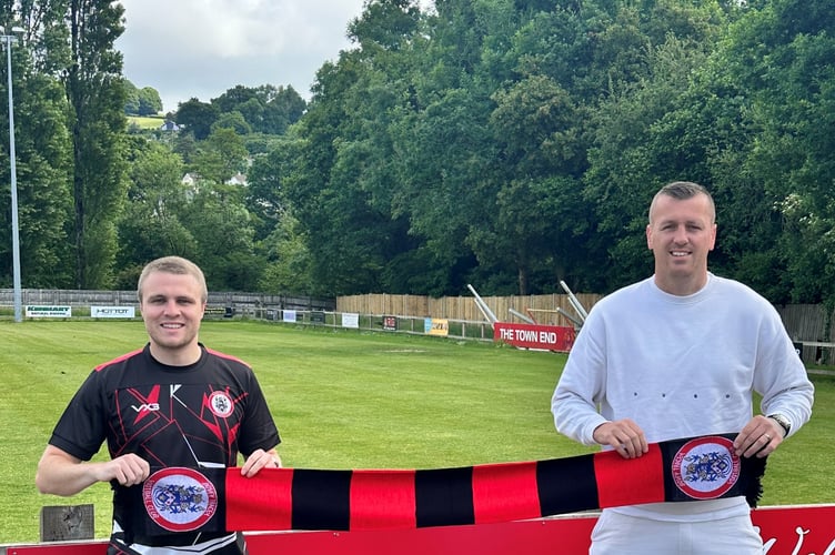 Bovey Tracey AFC new signing Ollie Aplin and manager Ben Gerring