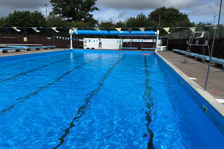 Kingsteignton Swimming Pool
