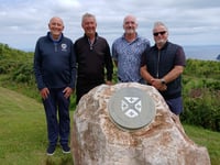 Senior champion retains his crown