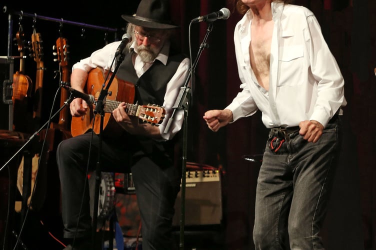 Wild Willy Barrett and John Ottway