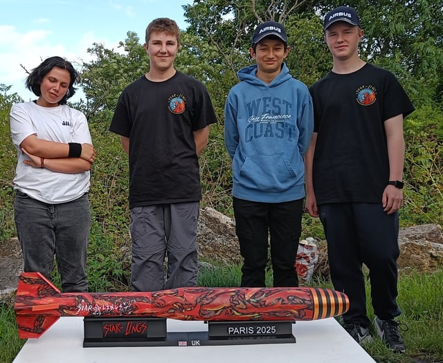 Teen rocket engineers reach for the stars