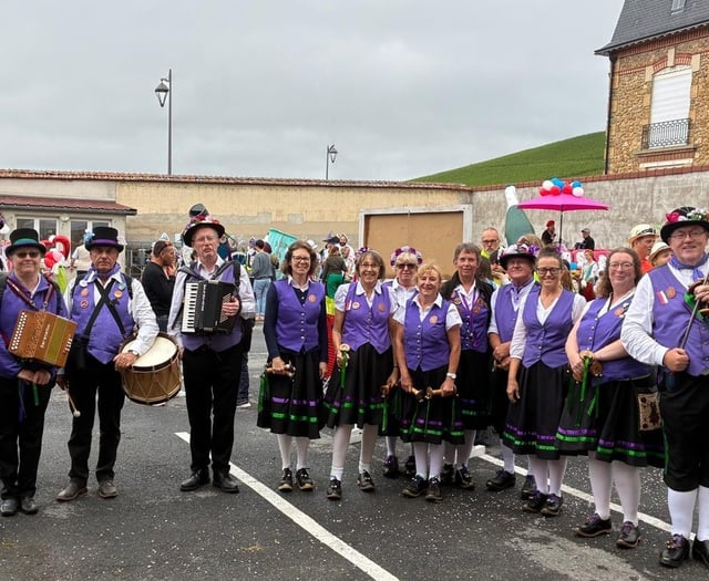 Morris Dancers Bring English Tradition to Champagne Festival
