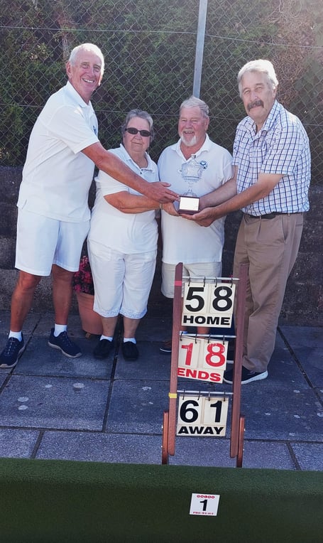 Winners of Dennis Squires memorial match (final)