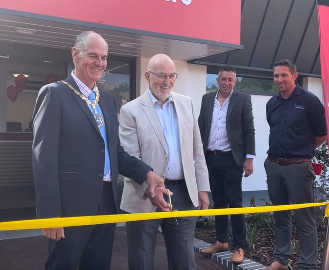 Teignmouth sports centre reopens