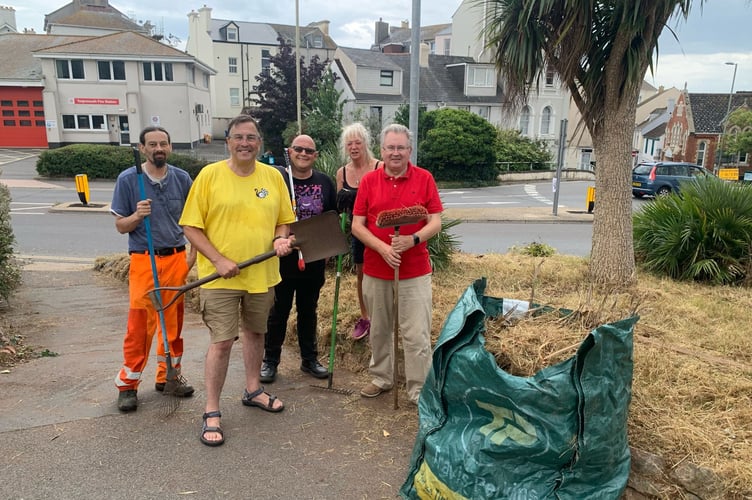 Teignmouth's guerilla gardeners cut back overgrown junction to improve safety