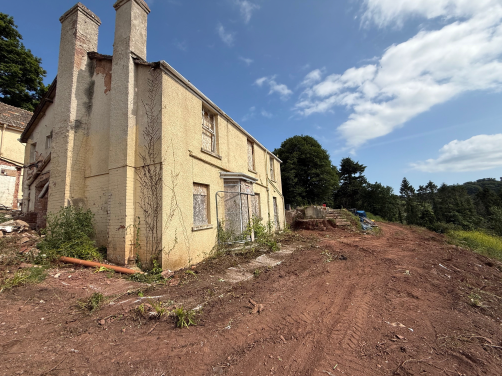 Council reject plan to build homes on fire-ravaged manor house site