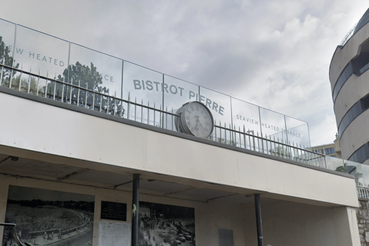Since 2014 it has been used as an outdoor seating area for the nearby Bistrot Pierre restaurant.
