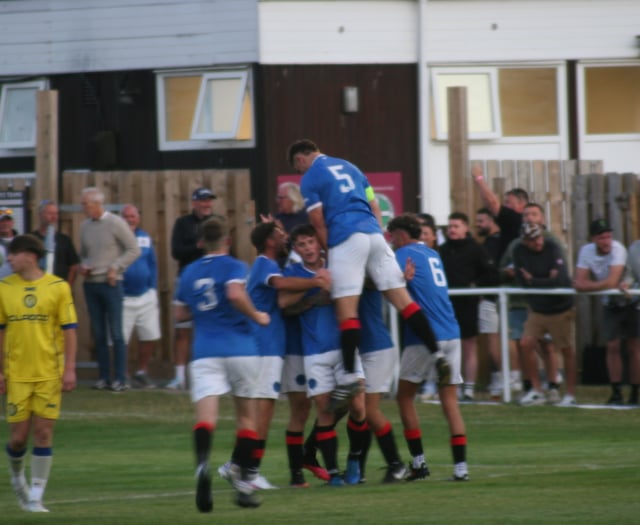 Marshall’s men get underway with three points