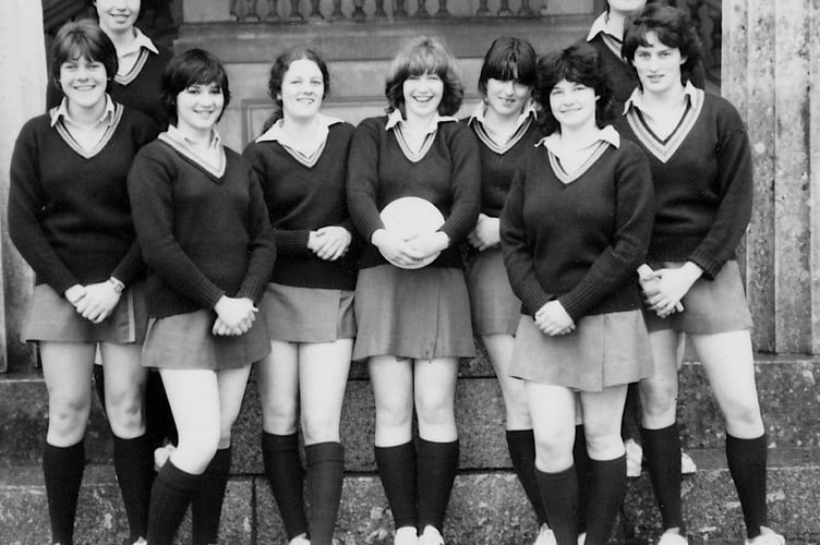 Stover School's Netball 1st Team in April 1982