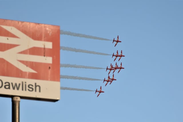 RAF Red Arrows Dazzle at Dawlish Carnival