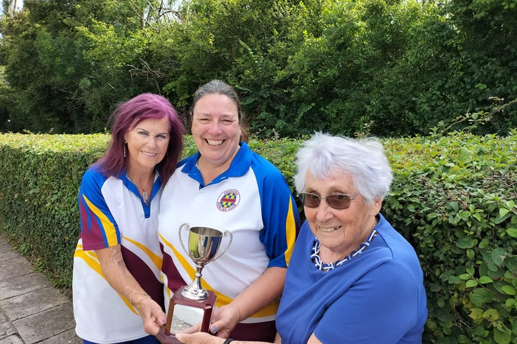 Queen Elizabeth trophy winners at Chudleigh BC