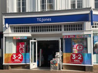 New signage marks end of WH Smith in Teignbridge