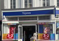 New signage marks end of WH Smith in Teignbridge