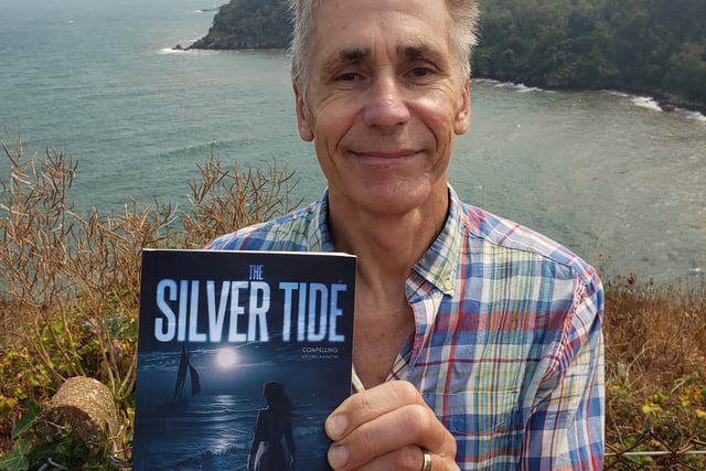 Teignmouth RNLI volunteer pens third novel