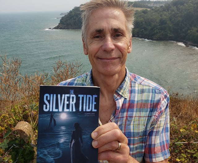 Teignmouth RNLI volunteer pens third novel