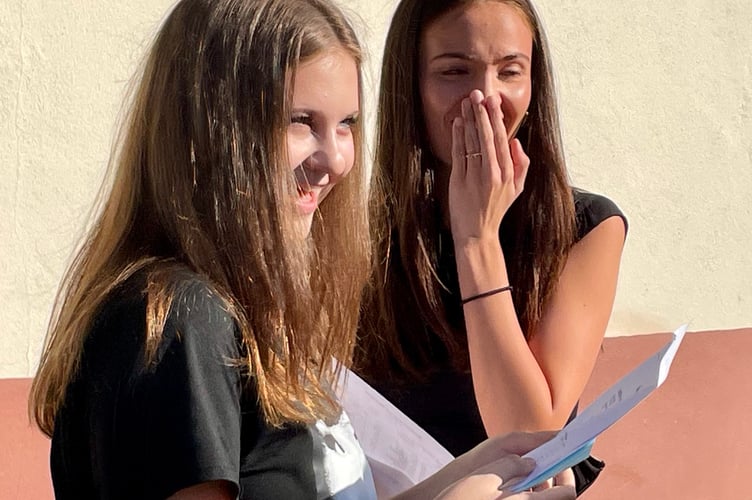 Hannah Smith and Beth Romain GCSE results 2025 Teignmouth Community School (TCS)