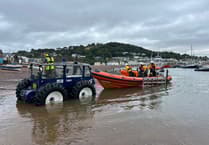 Teignmouth RNLI saves boat in distress