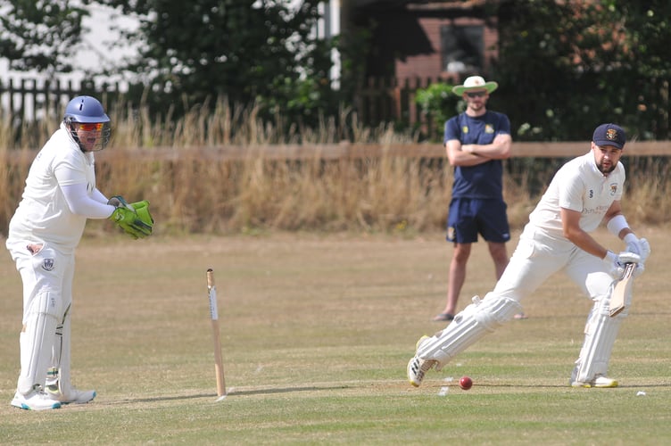 Devon Cricket League C Division West. Chudleigh versus Kingsbridge Chudleigh's Will Heather and Kingsbridge 'keeper Aaron Chandler
A 40 run win for Chudleigh who won the toss and chse to bat making 230/6 after 45 overs.Kingsbridge made190/7 after 45 overs

