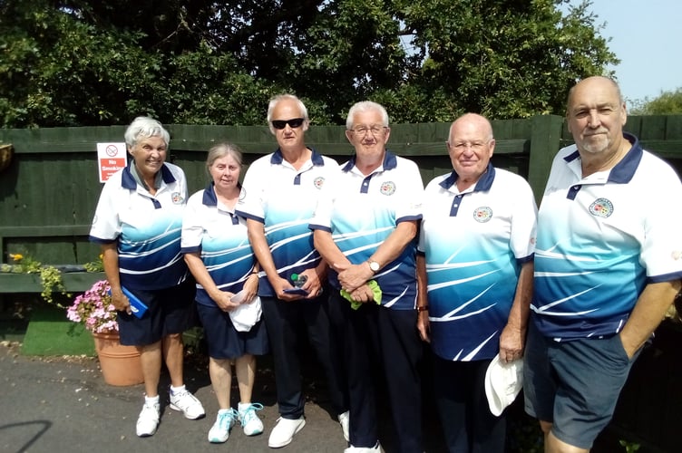 Newton Abbot bowlers and Devon patrons
