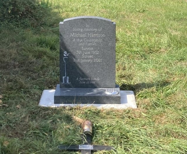 Police seek stolen graveyard cross