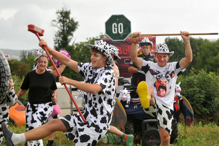 Moretonhampstead Carnival
Pitcrew from Moreton's own Formula One Team Red Bullocks