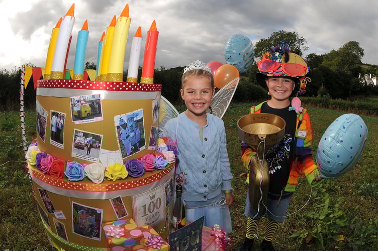 Moretonhampstead Carnival
What's a 100th birthday with a cake? Amelia-Jane and Laiton Rickett