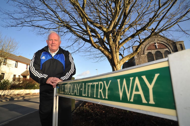 Bovey Tracey, Chris Robillard and Le Molay-Littry Way road sign