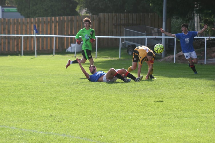 Newton Abbot Spurs win a second penalty of the day