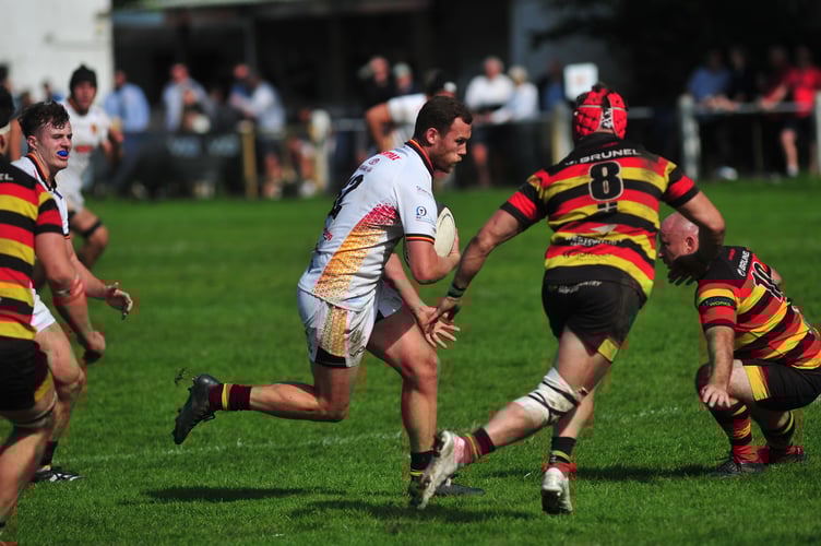 Rugby. Counties 1 Tribute Ale Western League. Newton Abbot versus Saltash. A 20-15 win for the All Whites in their first  game of the season