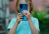 Screen amnesty urged for kids' eye health