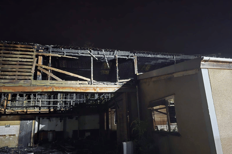 Fire at derelict building near Kingsteignton