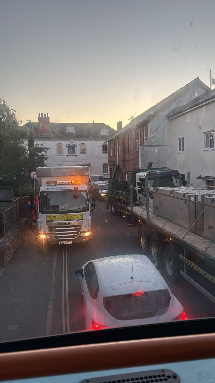 Photo showing traffic backing up at Starcross. Photo Dave King