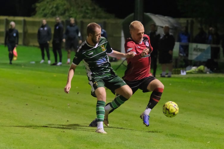 Buckland's Luke Forward and Bovey's Lewis Perring