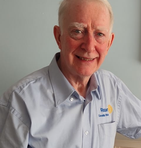 Dawlish Water Rotarian and ShelterBox Ambassador Gray O’Hanlon