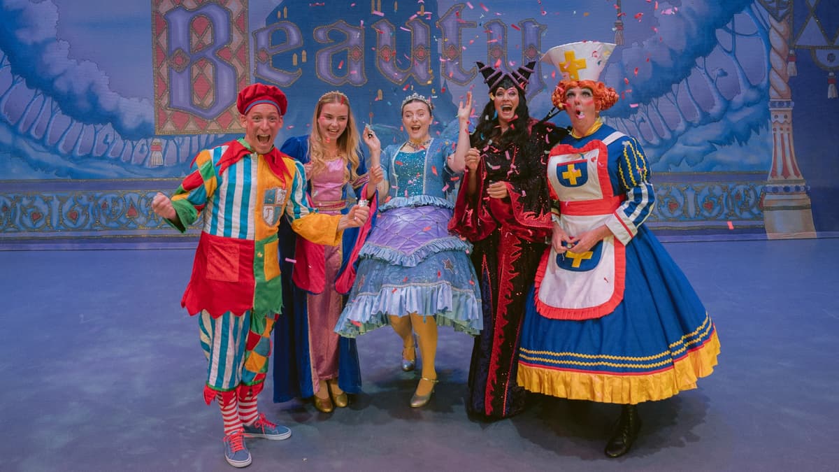 A magical triumph of festive family fun | middevonadvertiser.co.uk