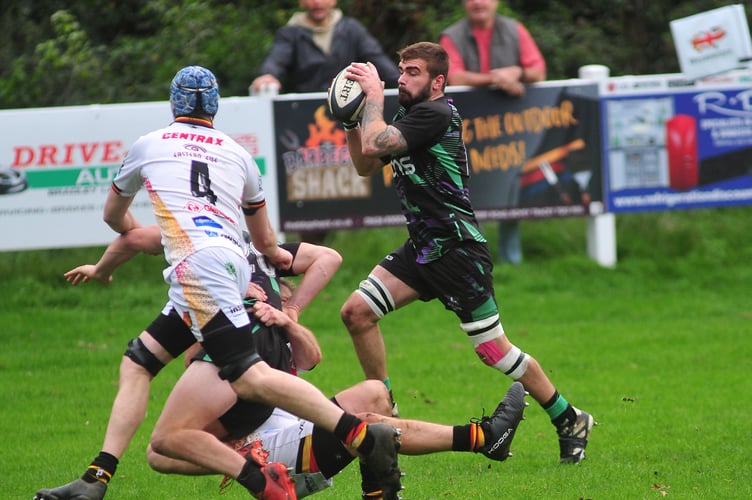 Rugby. Counties 3  Tribute Ale Devon North & East SW Division. Newton Abbot Spartans versus New Cross. Not a good day at Rackerhayes for the All Whites second team who went down 0-64 to  their neighbours from Kingsteignton