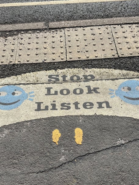 Stop, look listen crossing point on New Road but no actual crossing. Photo Alan Connett