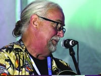 Tributes paid to Teignmouth shanty legend
