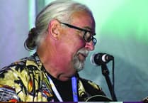 Tributes paid to Teignmouth shanty legend