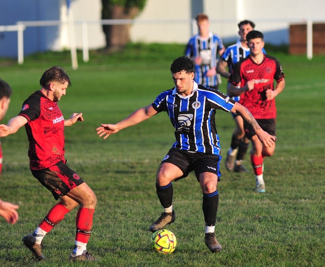 Cully conquer the 10 men of Newton Spurs